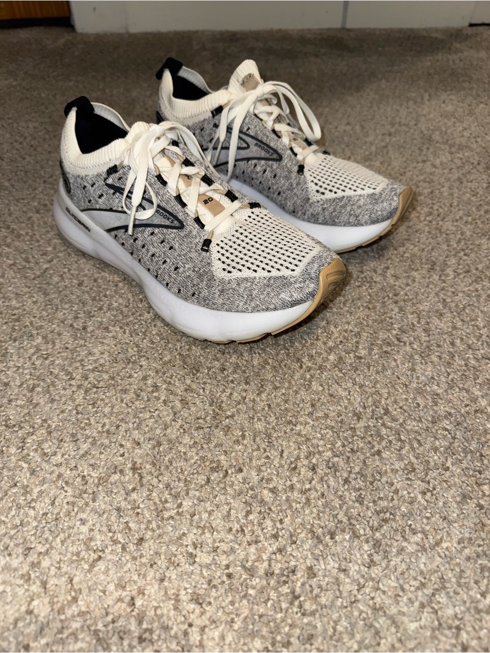 Brooks Glycerin 20 Running Shoes | Women’s | Gray/White | Size 7.5